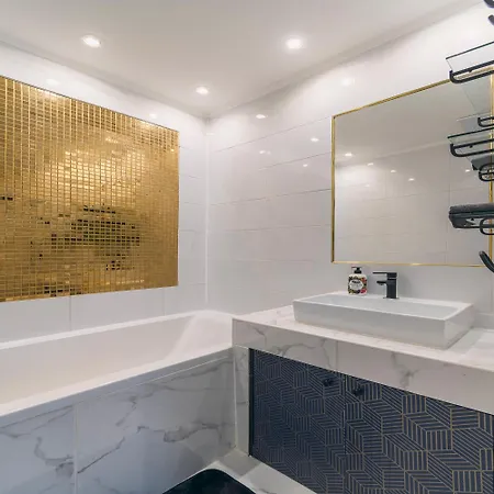 Appartement Art Deco Grand , Hero Square, Huge Livingroom *